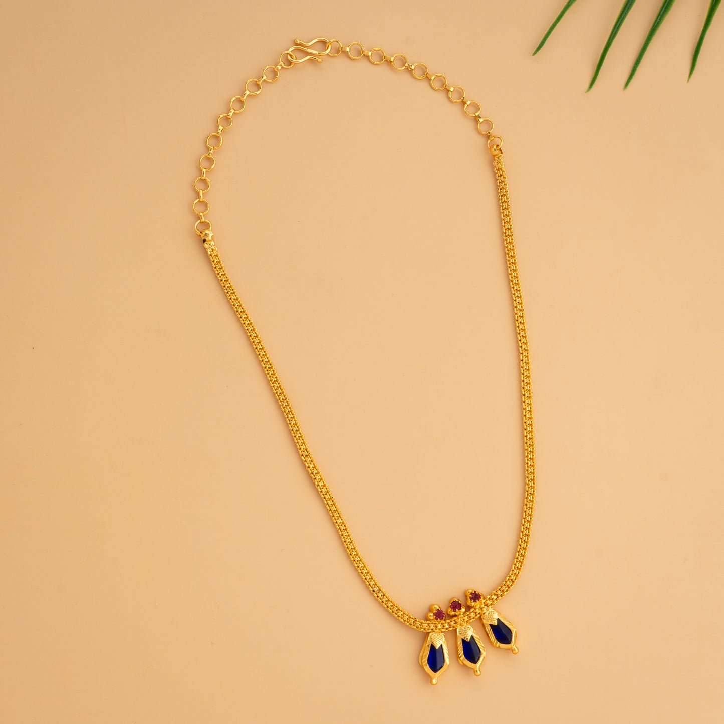 3 PETALS PALAKKA NECKLACE BLUE