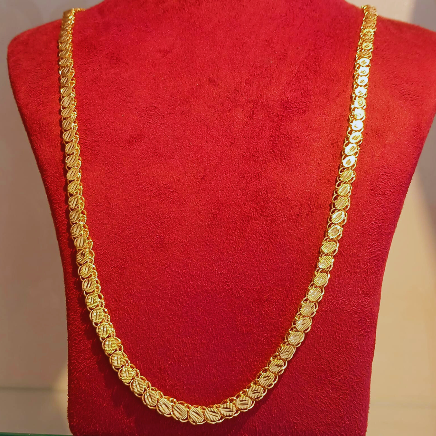 GOLD PLAED OVEL CHAIN