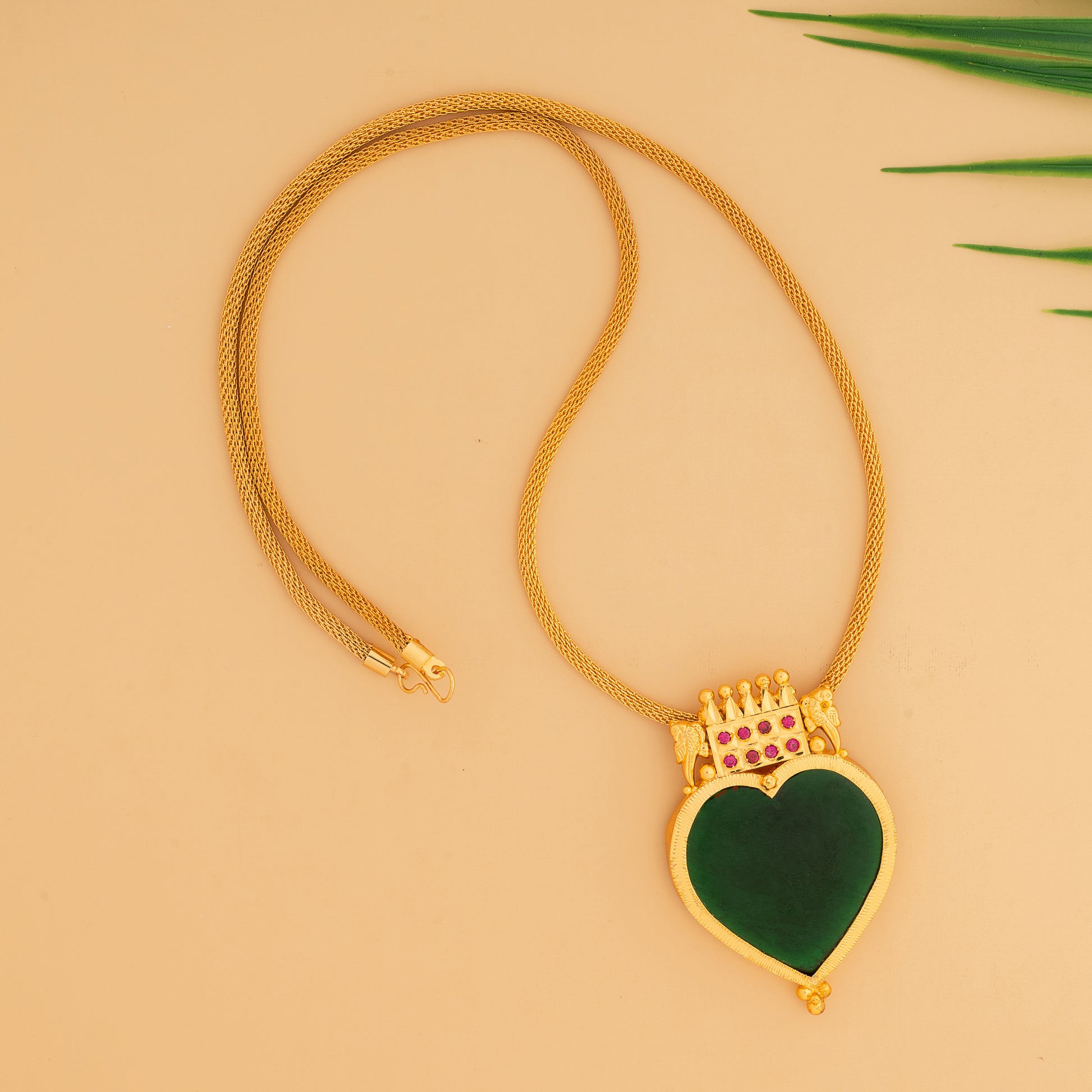 HEARTGREENCHAINPENDANT