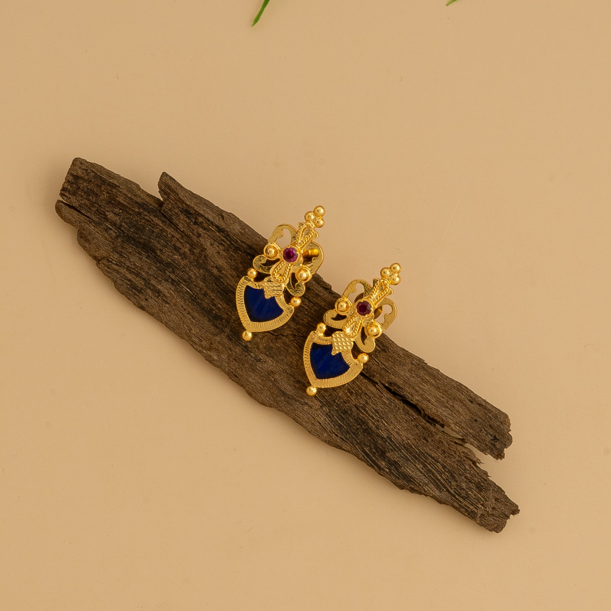 gold plated earstud