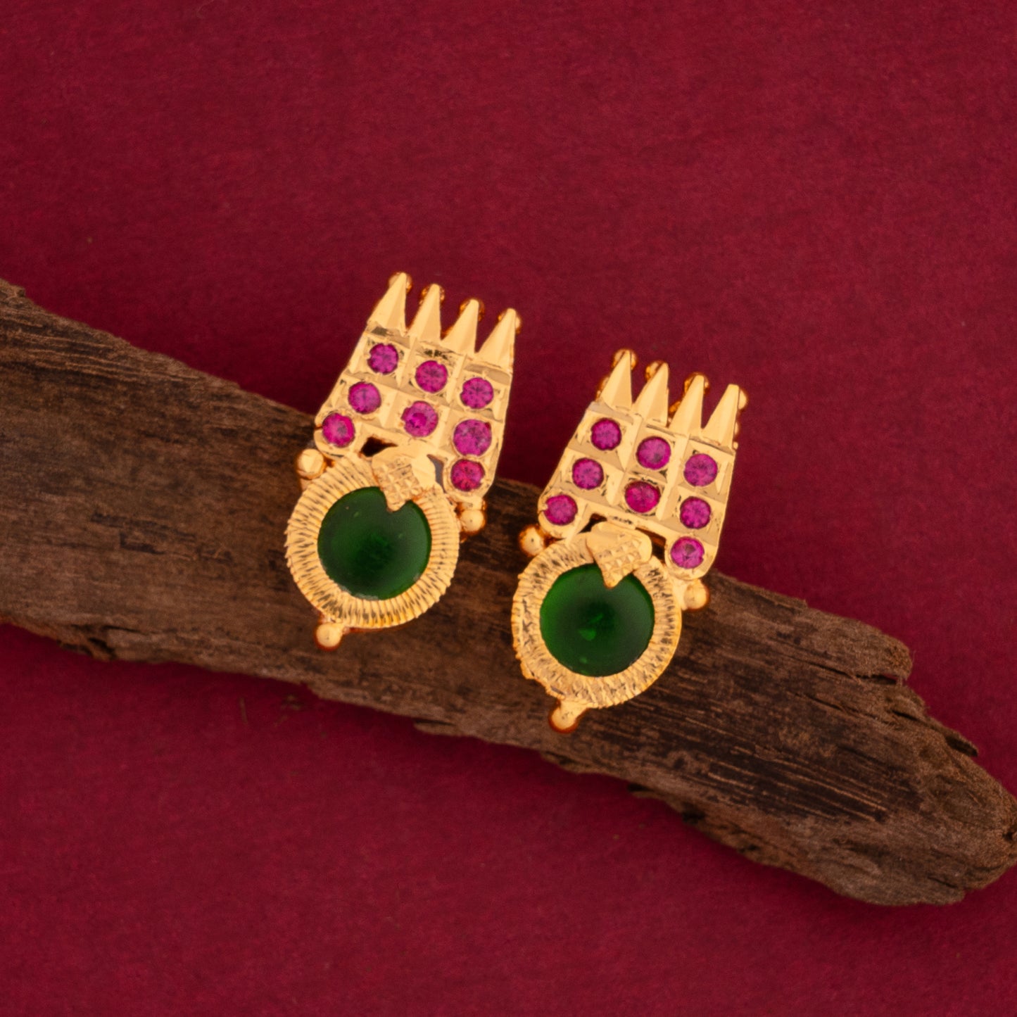 ROUND DEMNYEIGHT STONE STUD SD 44