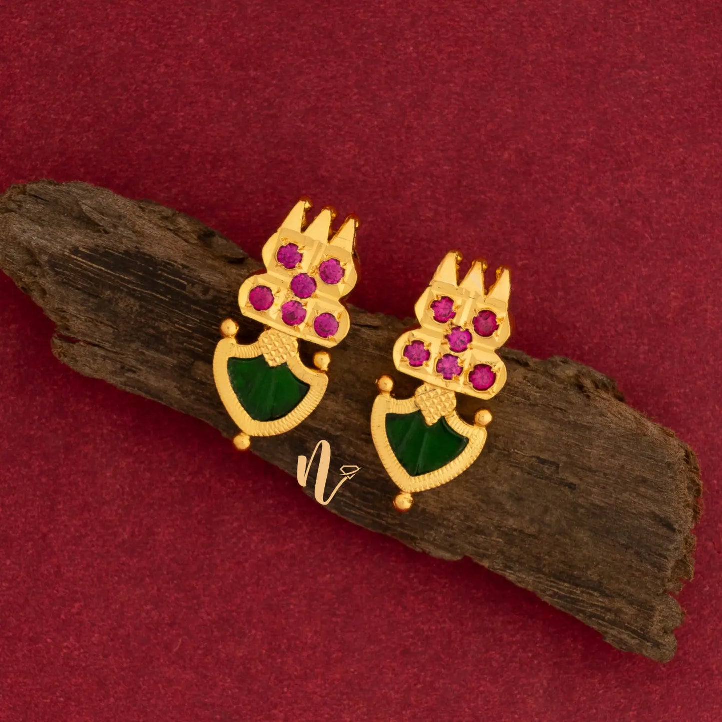 gold plated palakka stud