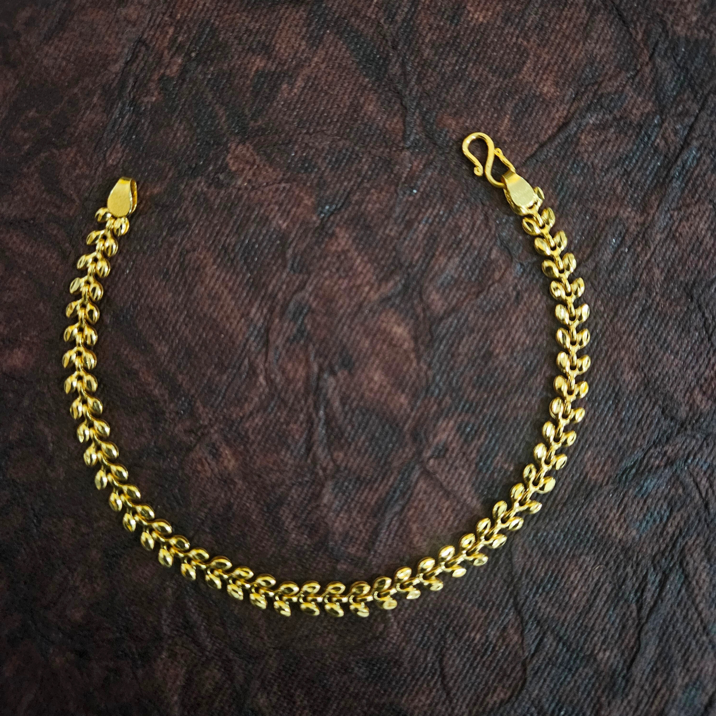 LEAF DESIGN BRACELET BR07