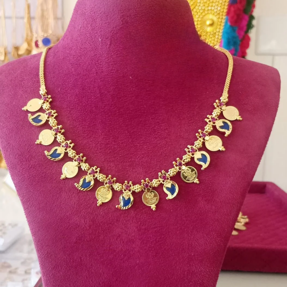 COIN MANGO NECKLACE 