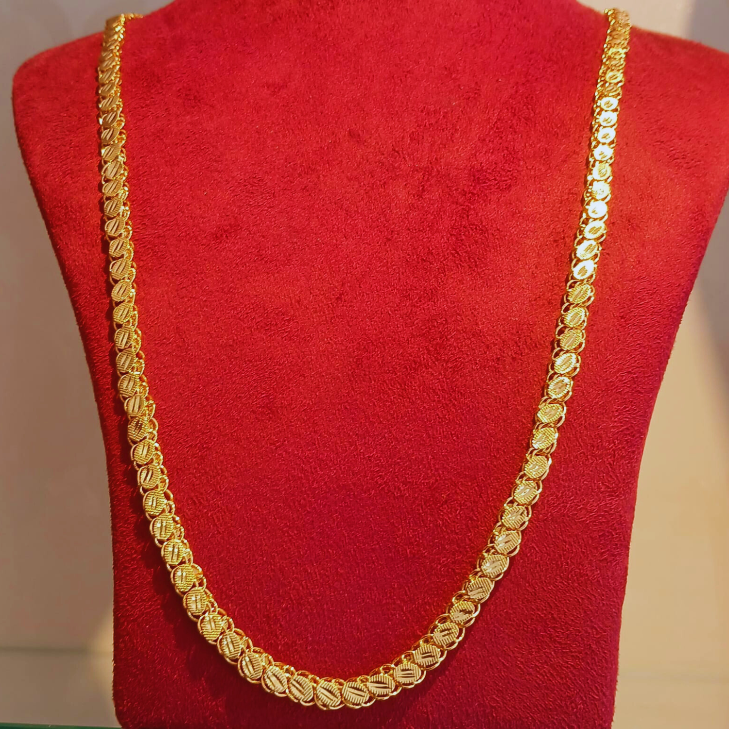 GOLD PLAED OVEL CHAIN