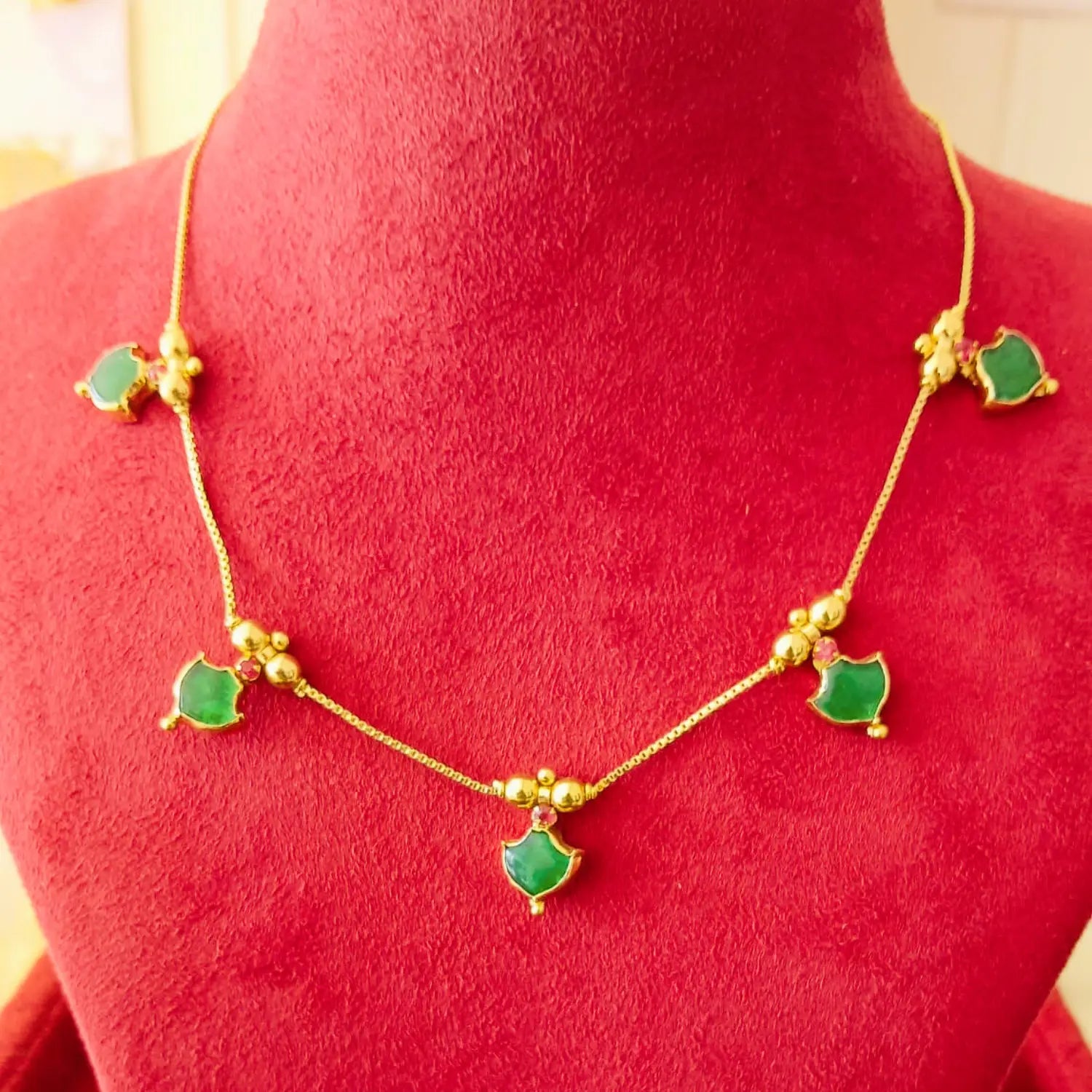 GOLD PLATED GREEN COLOUR PALAKKA ULLIBALL NECKLACE 