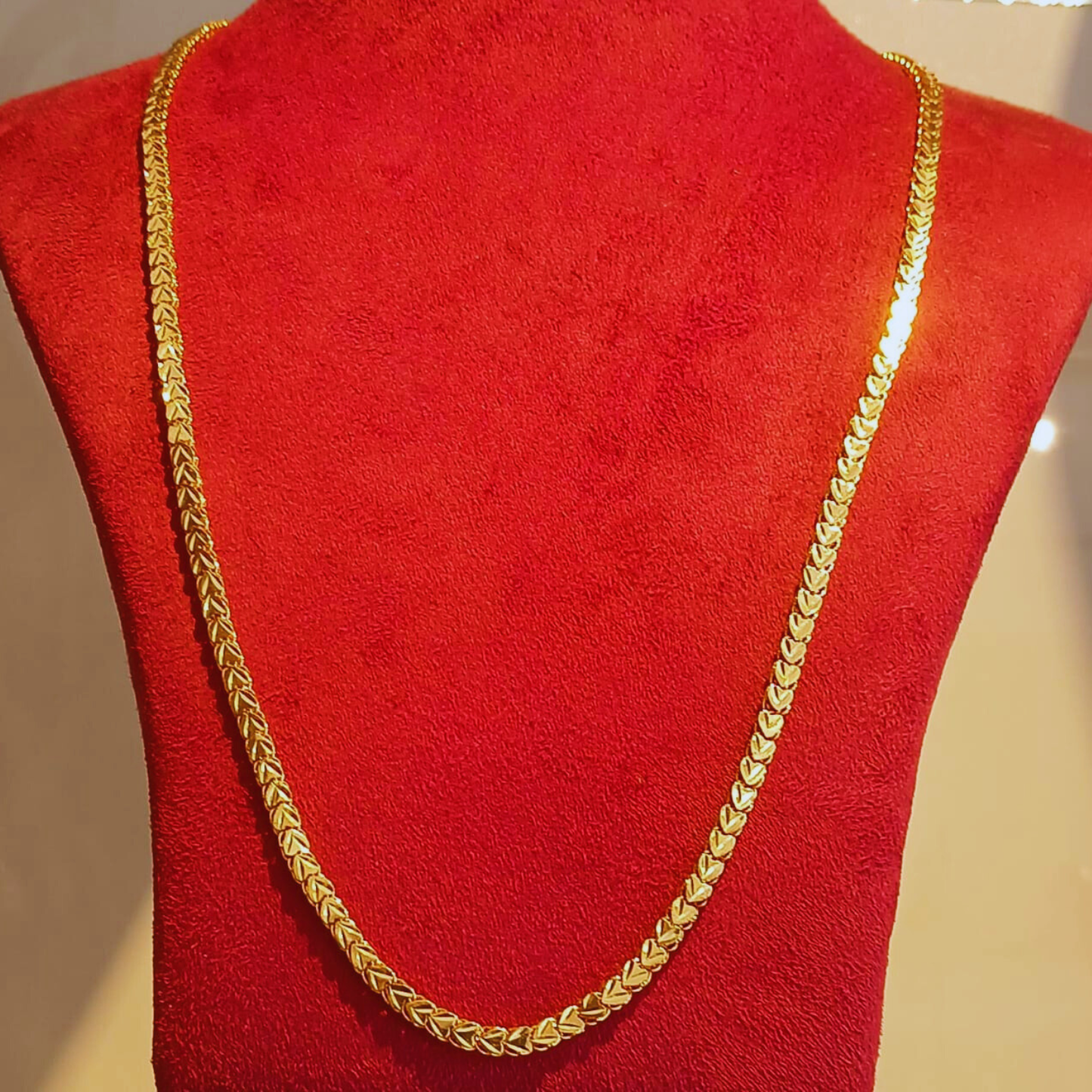 GOLD PLATED HEART SHAPE CHAIN