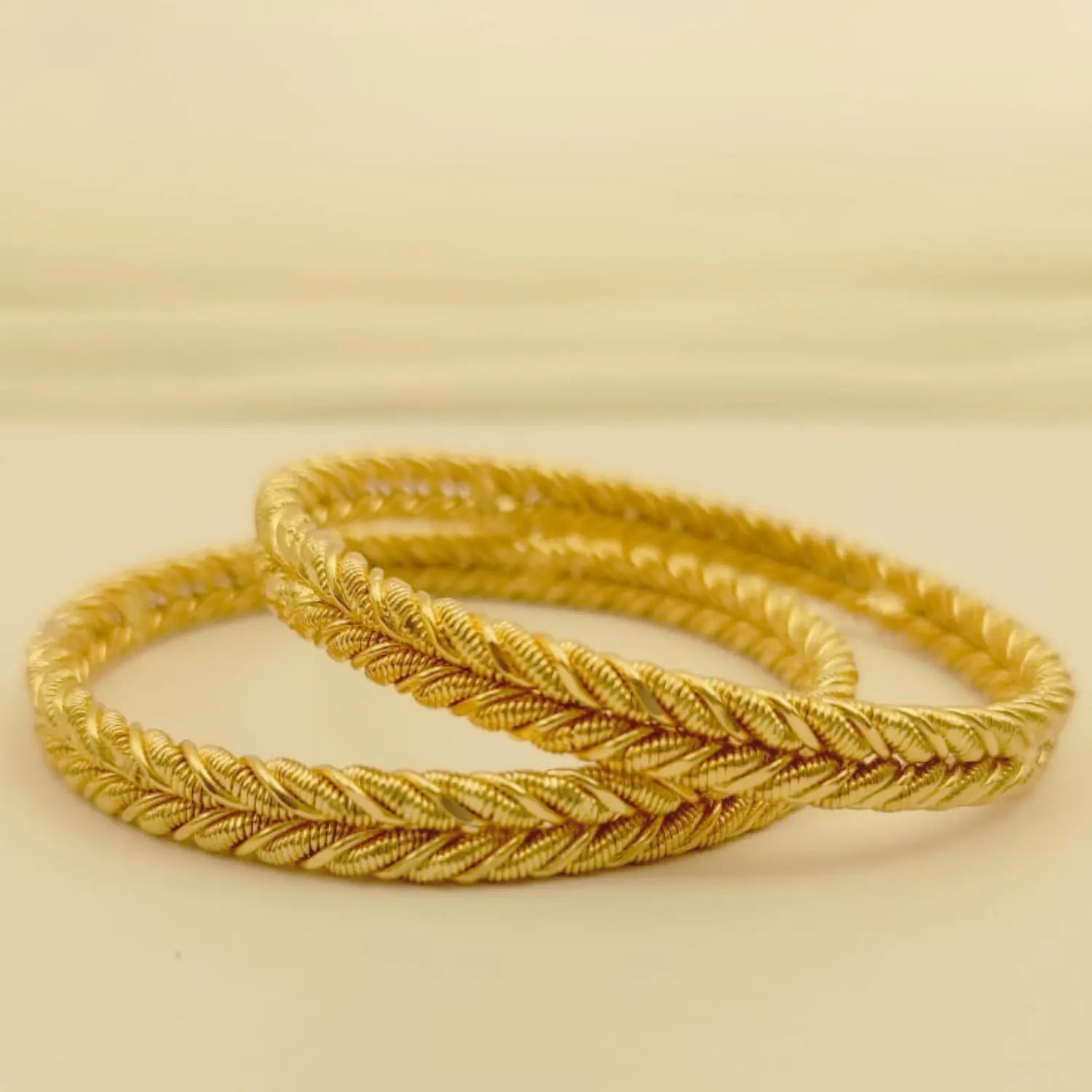GOLD PLATED MAGIC BANGLE