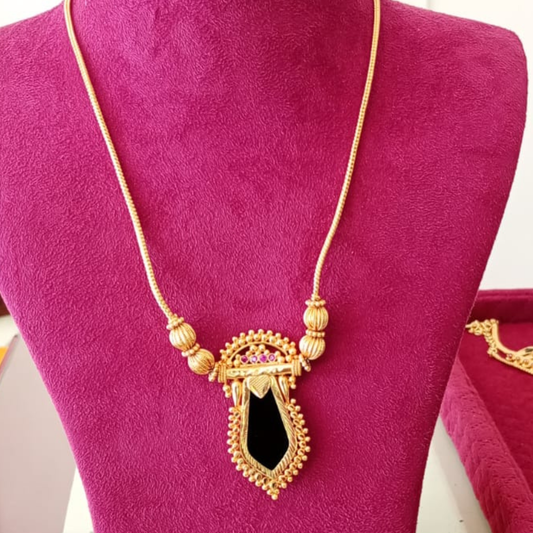 GOLD PLATED NAGAPADAM ULLIBALL CHINPENDENT