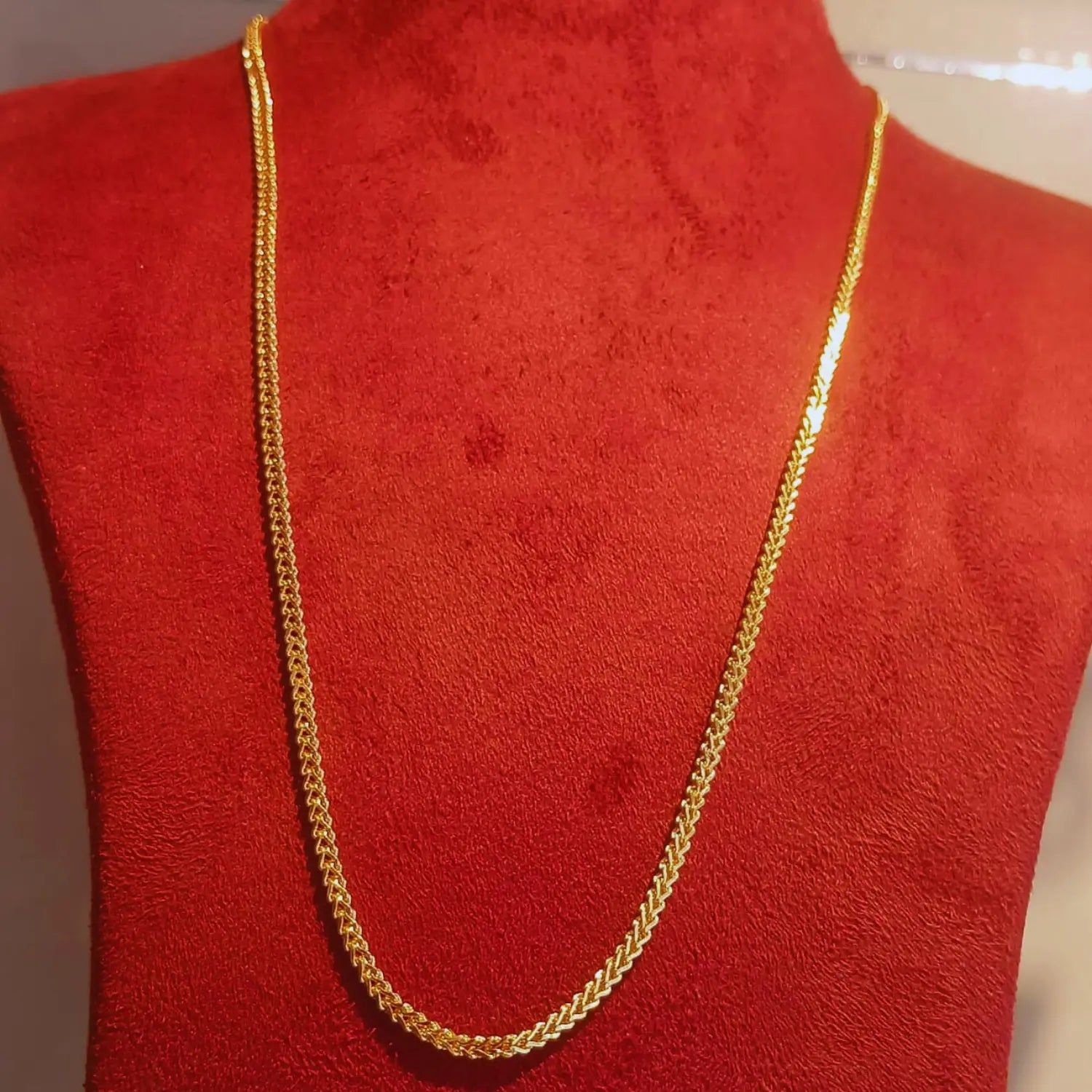 GOLD PLATED V CHAIN 