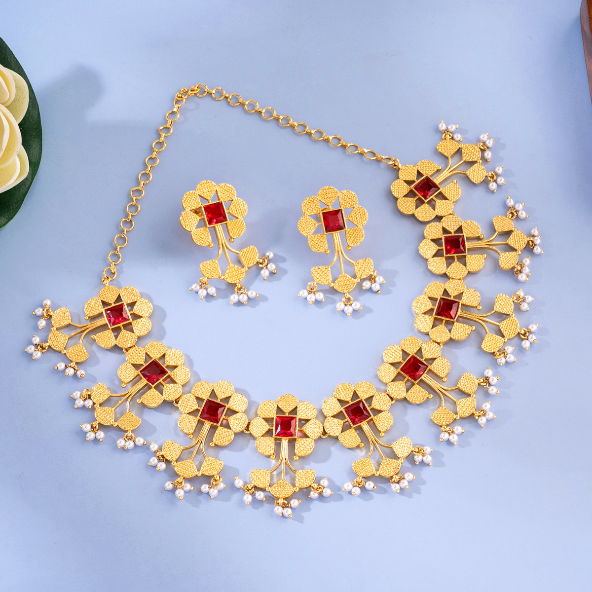 KERALA MODEL FLOWER STONE HANGING NECKLACE 