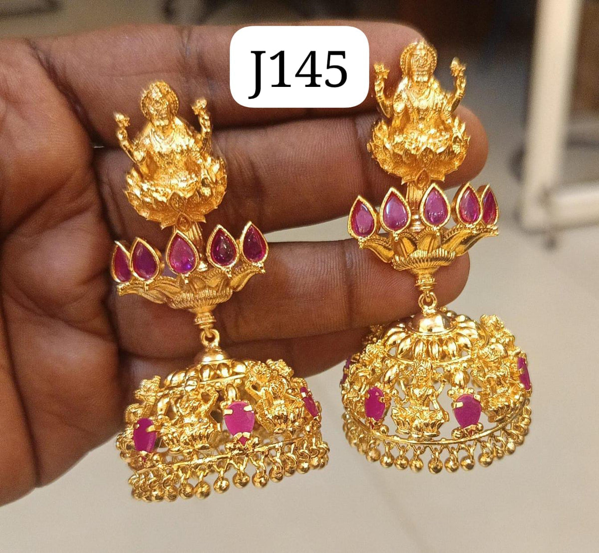 LOTUS LAKSHMI JUMUKA 