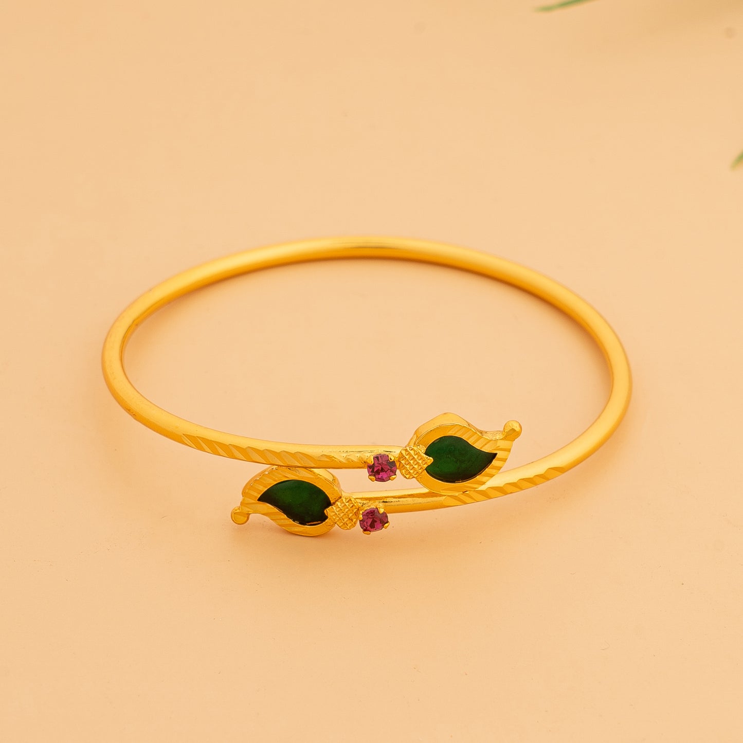 ADJUSTABLE MANGO BANGLE