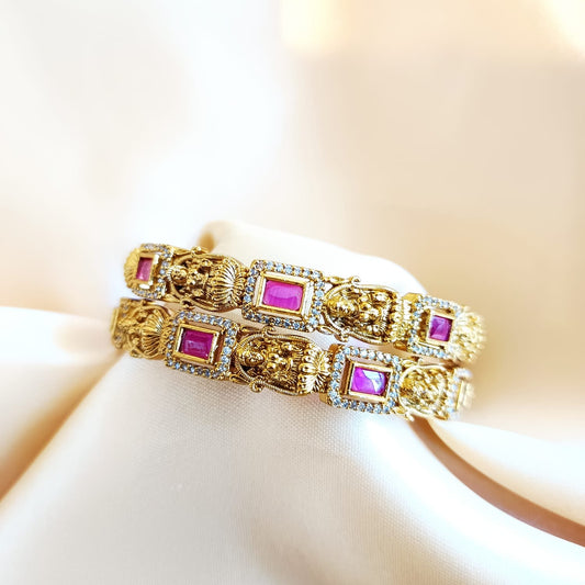 PINK BIG STONE ANTIQUE BANGLE
