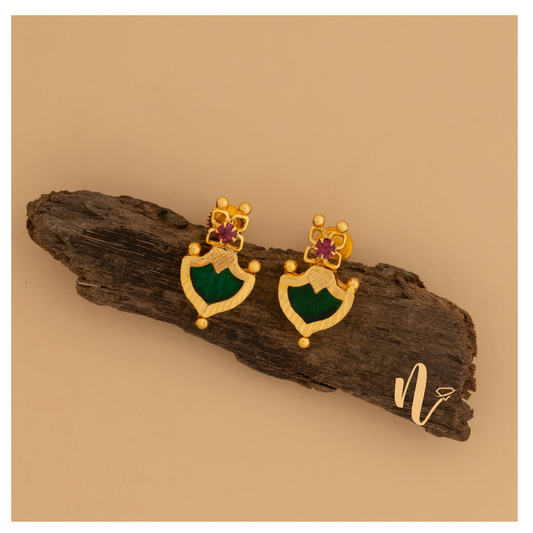 gold plated palakka stud