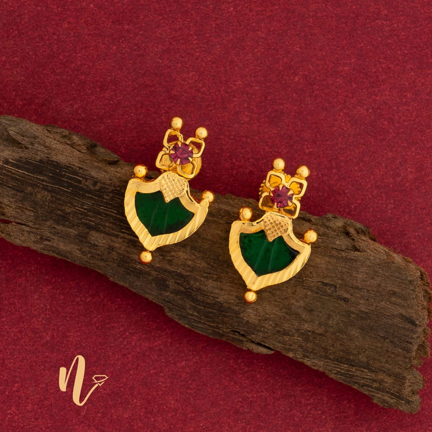 gold plated palakka stud