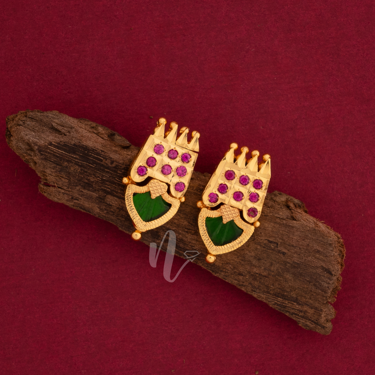 gold plated palakka stud