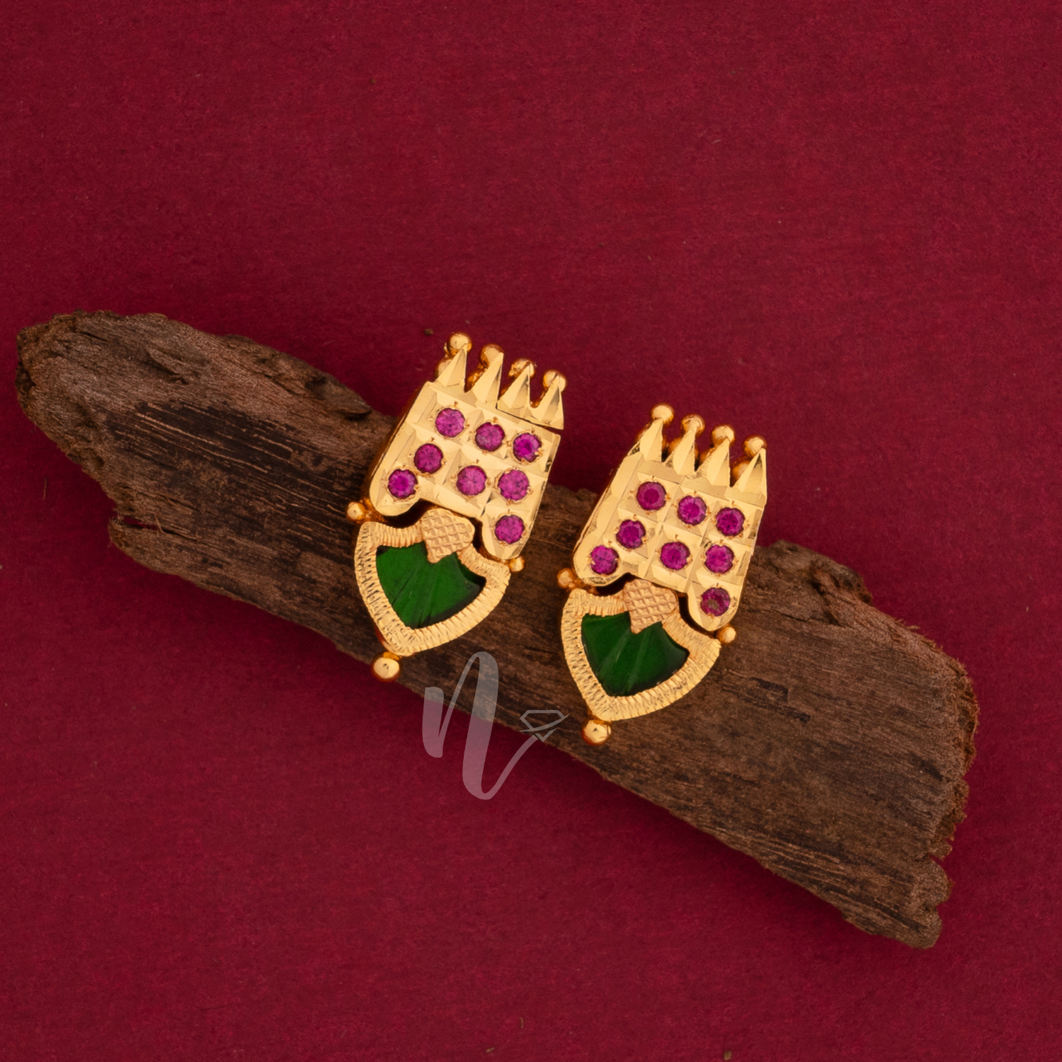 gold plated palakka stud