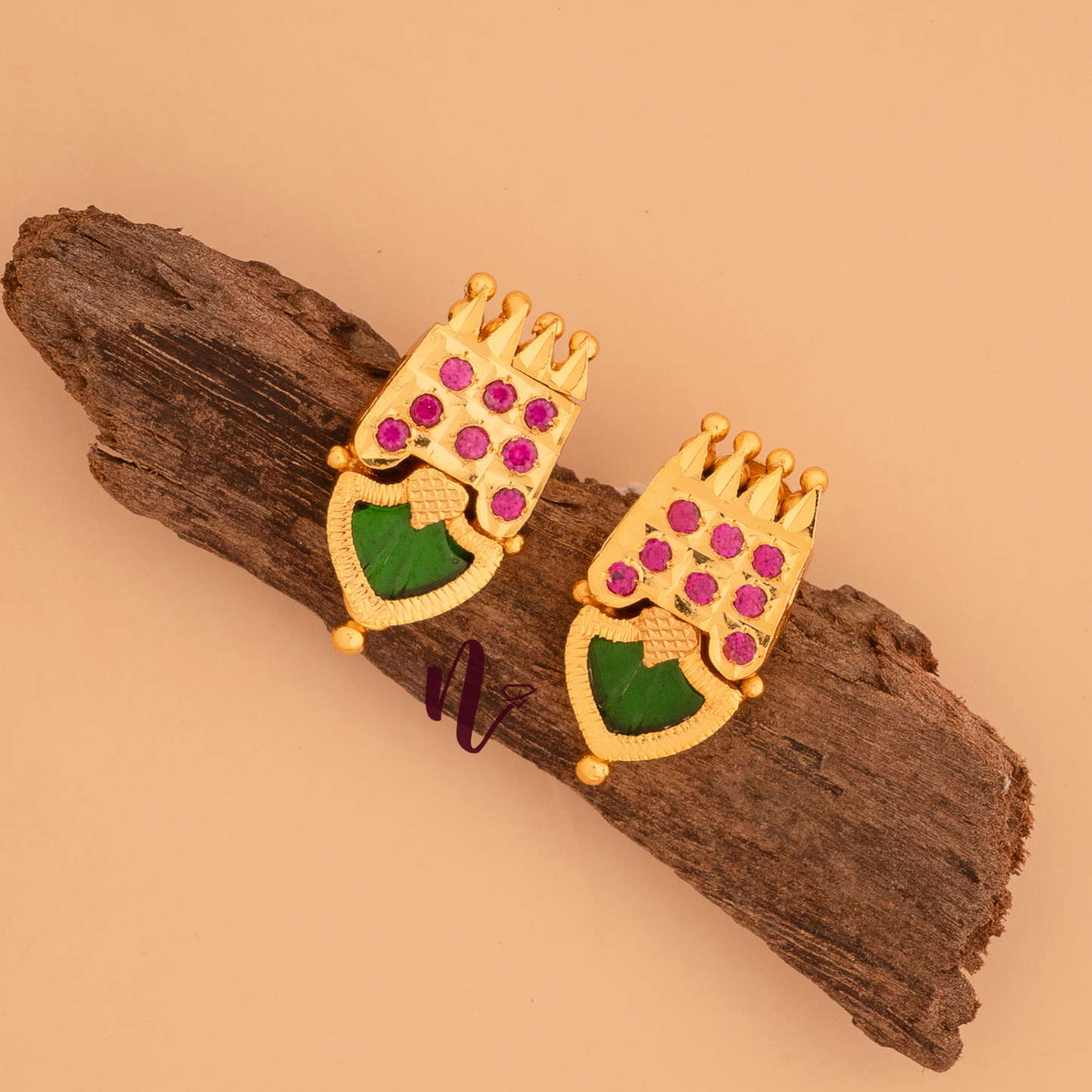 gold plated palakka stud