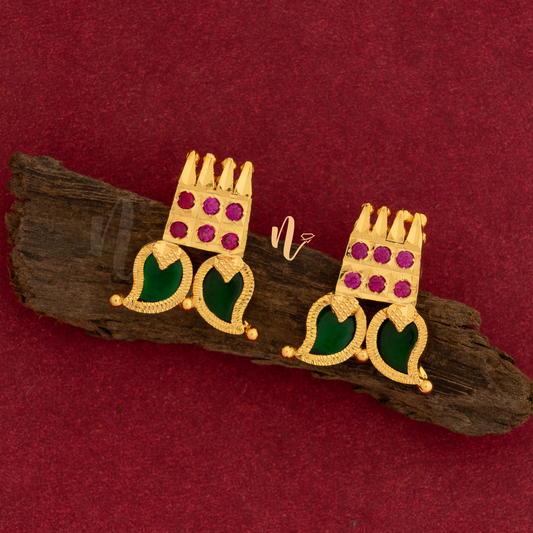 gold plated Mango stud