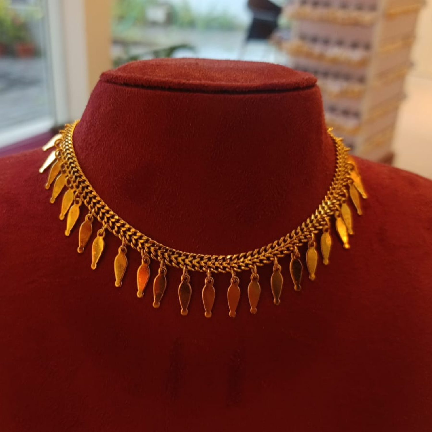 TRADITIONAL ELAKKATHALI NECKLACE