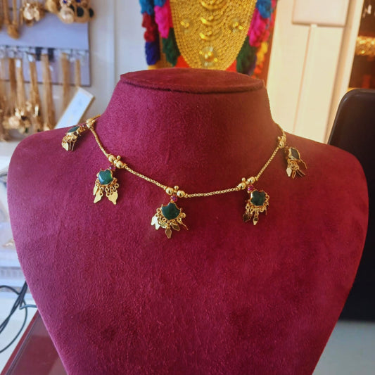 TRADITIONAL ELAKKATHALI NECKLACE