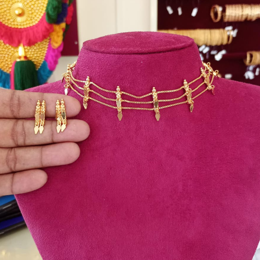 TRADITIONAL JEWELLERY SET