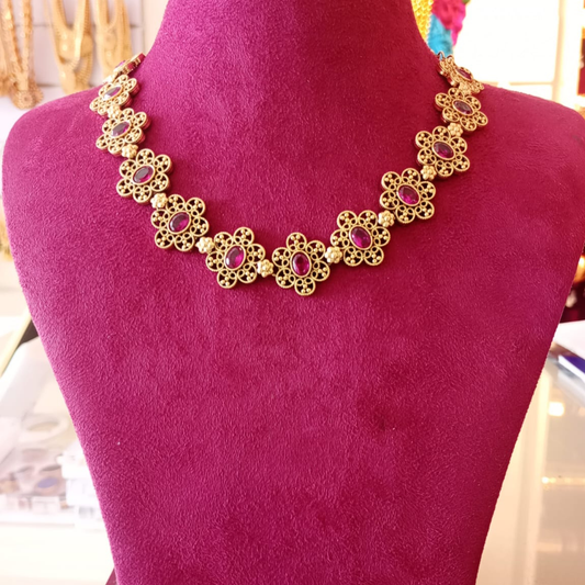 TRADITIONAL RUBY PINK STONE NECKLACE