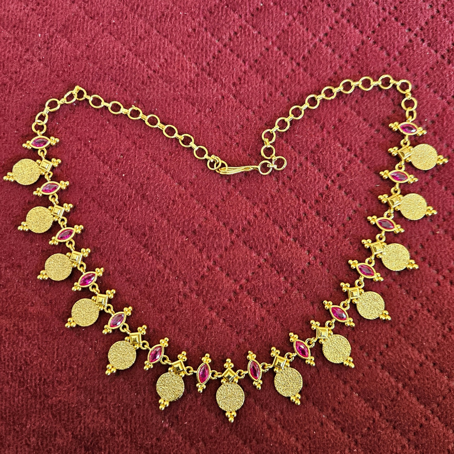 TRADITIONAL RUBY STONE COIN NECKLACE